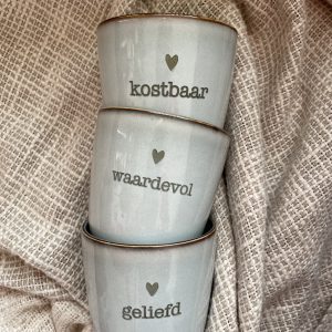 Set bekers "kostbaar waardevol geliefd"